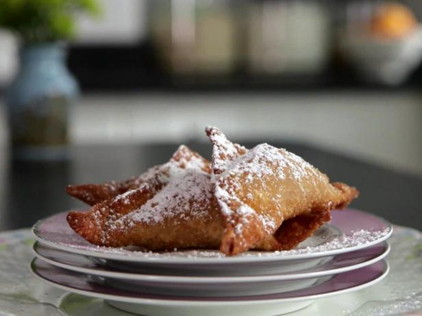 Peach, Mascarpone and Pecan Wontons
