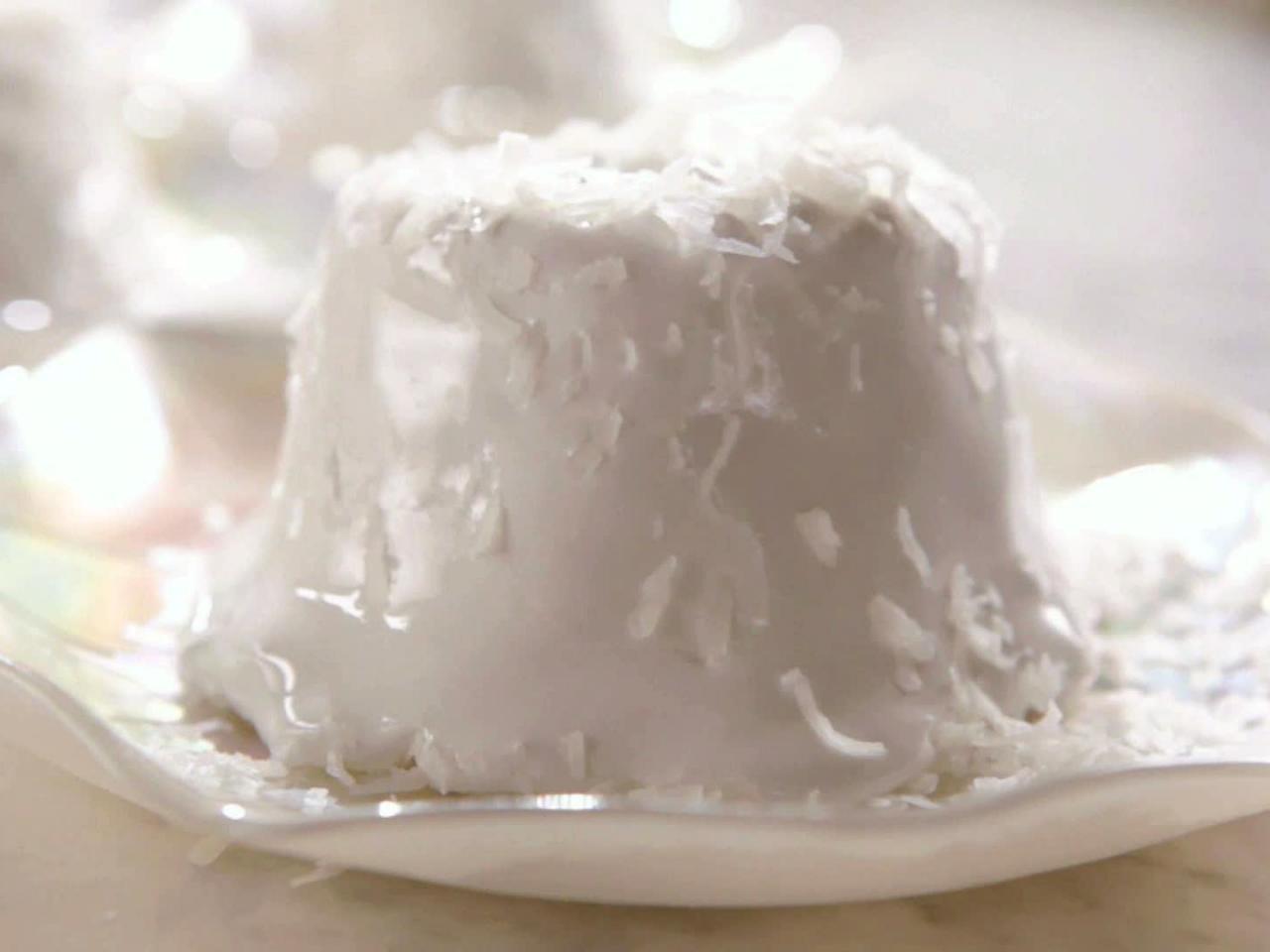 Keto Angel Food Cake | The Best Low Carb Keto Angel Food Cake Recipe