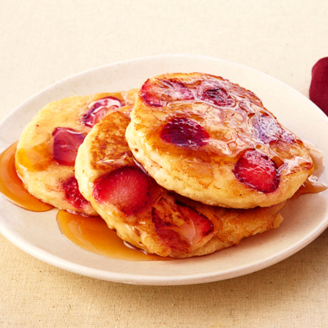 Skillet Strawberry Pancake Recipe