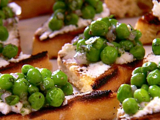 Sweet Pea Salad and Ricotta Cheese Crostini