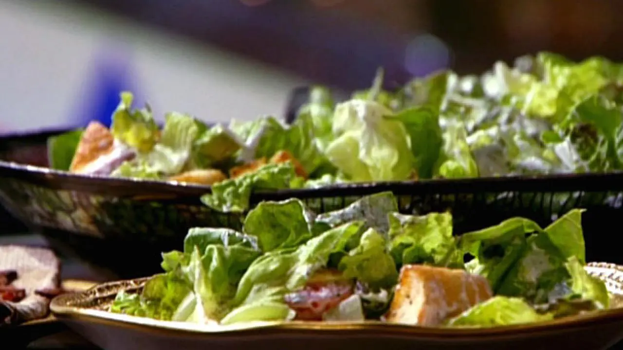 Salad With Ranch and Croutons