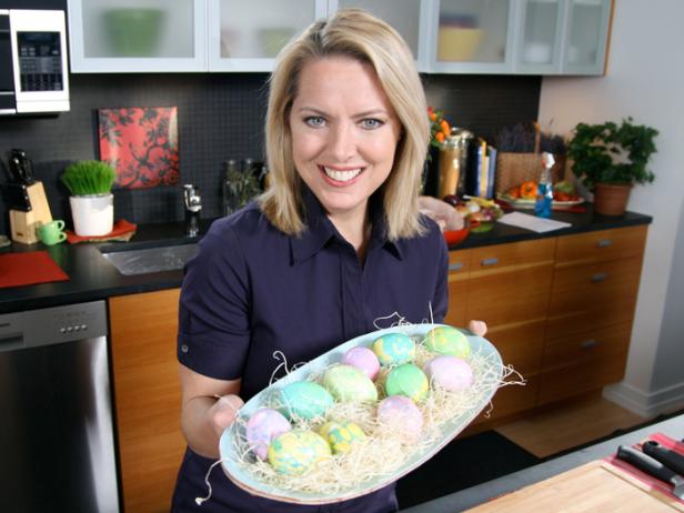 Melissa d'Arabian Prepares Easter Eggs