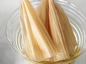 Fnm_tamale How To Corn Husks_s3x4