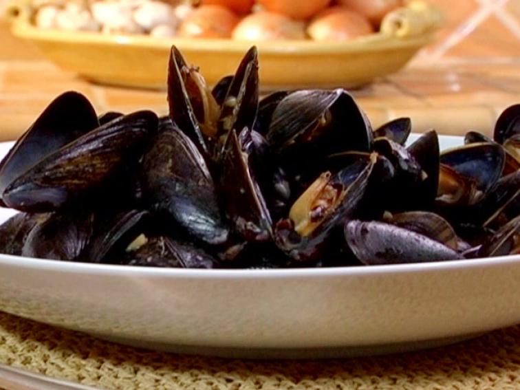 Mussels in Oyster Sauce Recipe Brian Boitano Food Network