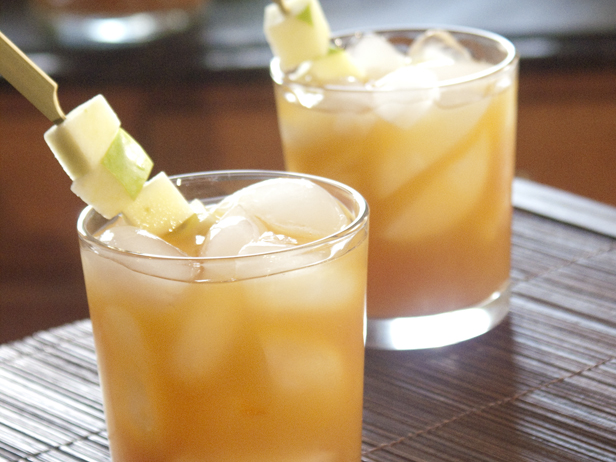 apple cider cocktail