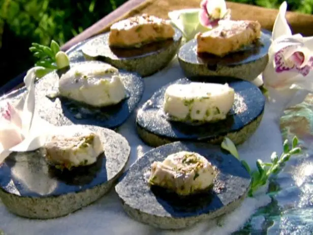 Snoqualmie River "Hot Rocks" Pacific Coast Seafood and Marinades Recipe | Food Network