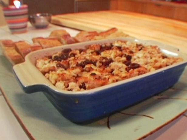 Farmer's Cheese with Honey, Raisins, Cinnamon and Toasted Walnuts image