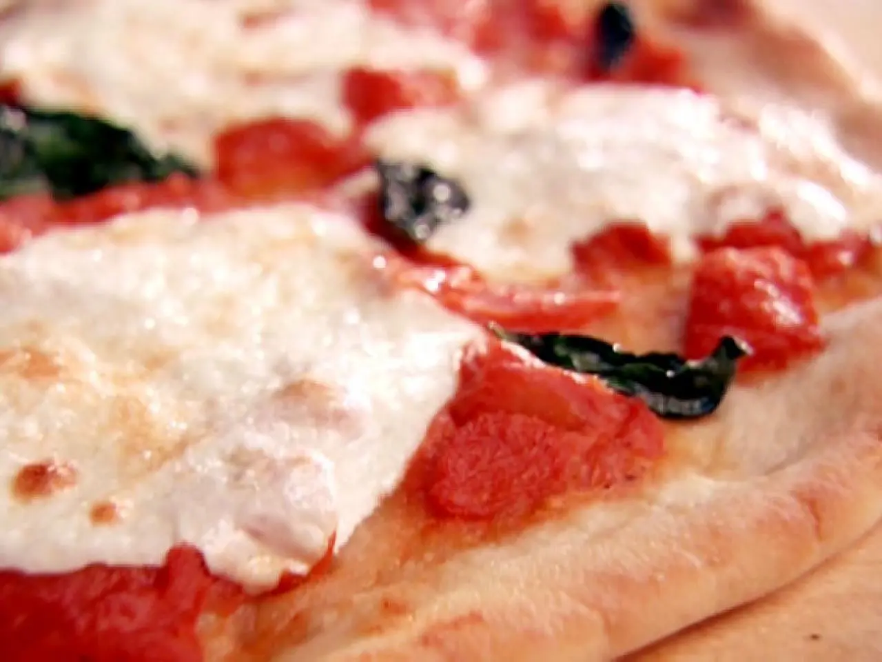 Margherita Pizza with Vodka Tomato Sauce Margherita Pizza with Vodka Tomato Sauce
