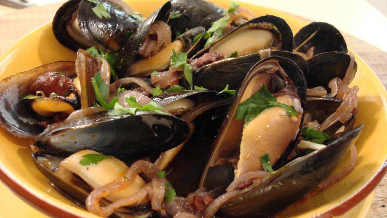 Rioja Steamed Mussels