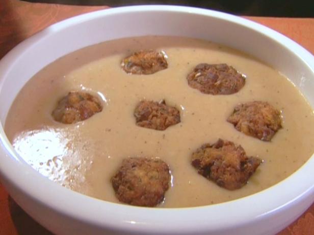 2 in 1 Gravy and Sausage-Stuffed Stuffing