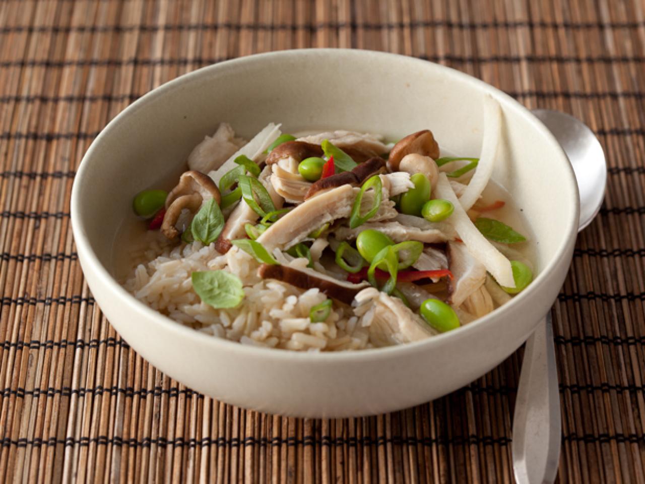 https://food.fnr.sndimg.com/content/dam/images/food/fullset/2010/9/15/0/Healthy_Chick-Rice-Bowl-010_s4x3.jpg.rend.hgtvcom.1280.960.suffix/1382539454363.jpeg