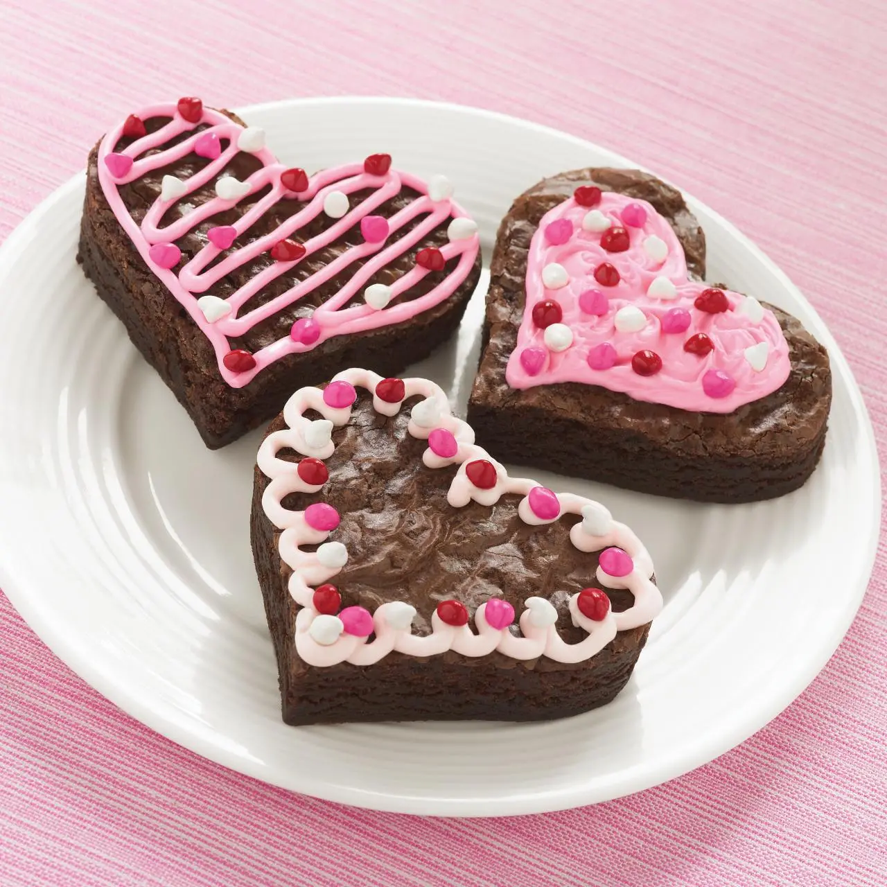 Wilton Taglia Brownie A Forma Di Cuore - Cutter In Acciaio Inox, 3 Disegni Diversi, Riduce Gli Sprechi, Ideale Per Dolci E Biscotti
