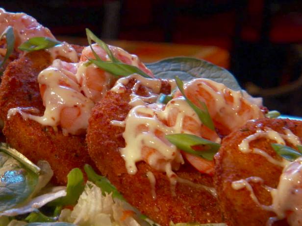 Fried Green Tomatoes with Shrimp and Remoulade Sauce image