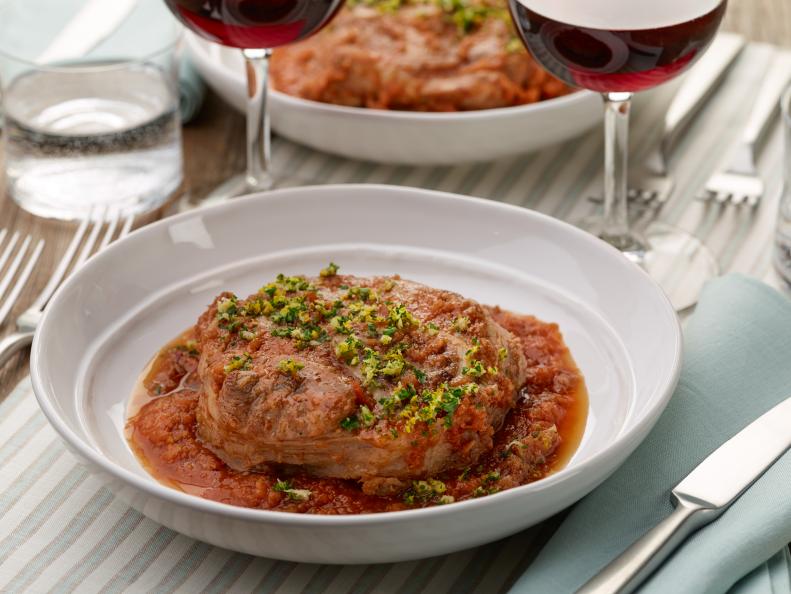 Anne Burrellâ  s Osso Buco for THANKSGIVING/BAKING/WEEKEND COOKING, as seen on Secrets of a Restaurant Chef, The Secret of Osso Buco.