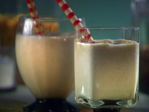 Cereal Killer Shake Recipe | Sunny Anderson | Food Network