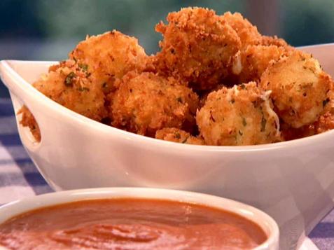 Fried Mozzarella Balls with Marinara Cream Sauce