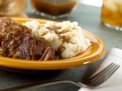 Slow Cooker Melt-In-Your-Mouth Short Ribs