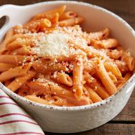 PENNE ALLA VODKA Ree Drummond The Pioneer Woman/Cowgirls and Cowboys Food Network Penne, Garlic, Onion, Butter, Olive Oil, Vodka, Tomato Puree, Tomato Sauce, Heavy Cream, Red Pepper Flakes, Parmesan