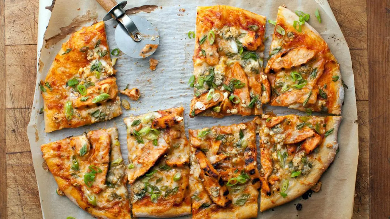 Wingless Buffalo Chicken Pizza