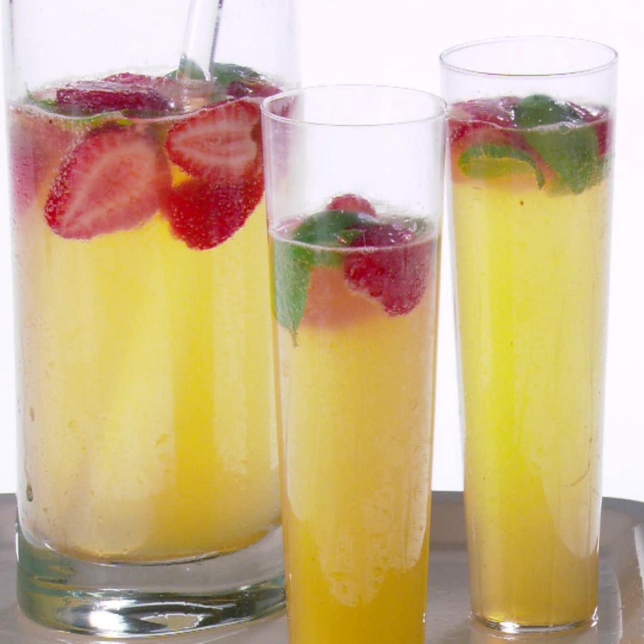 How to make a mimosa - Basil And Bubbly