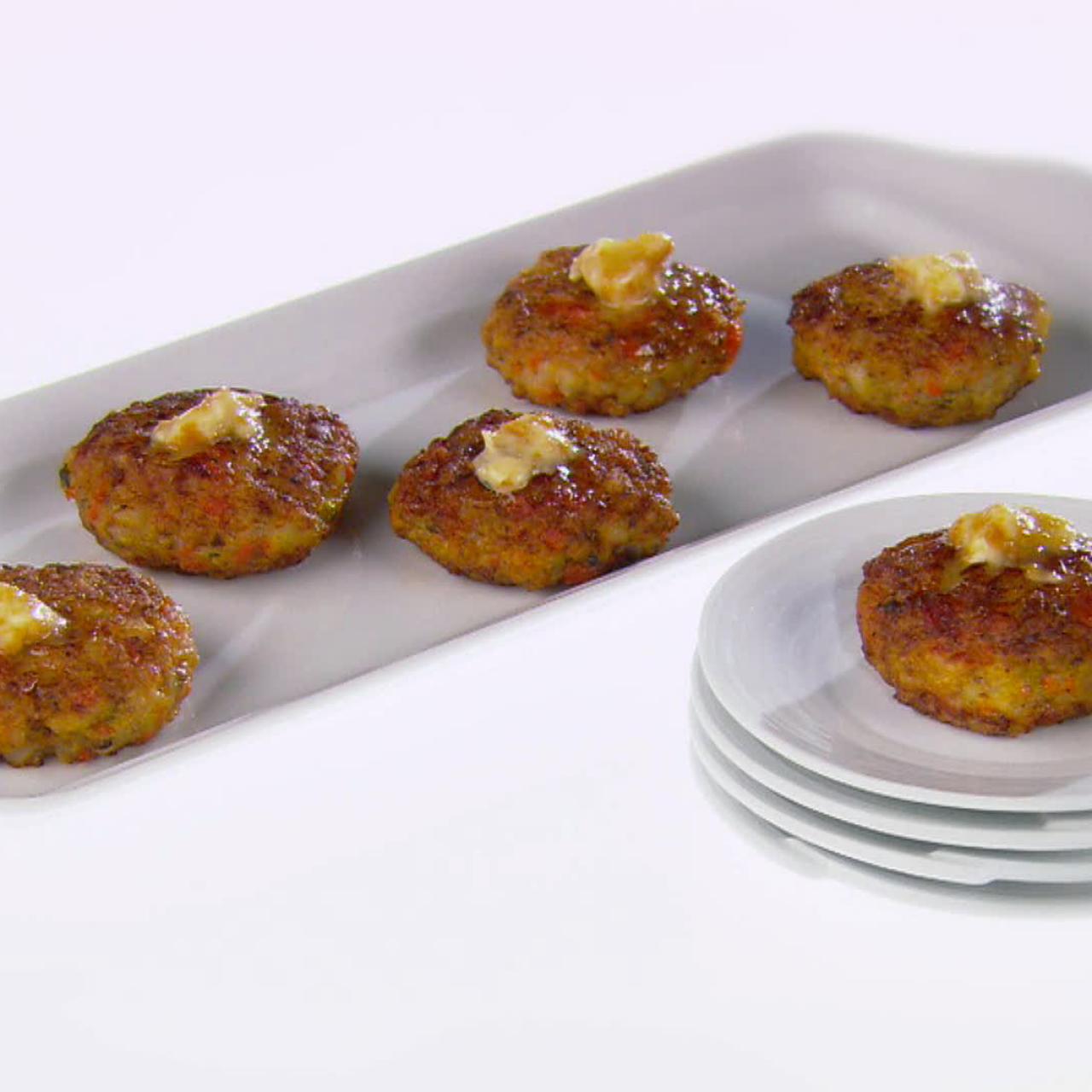 https://food.fnr.sndimg.com/content/dam/images/food/fullset/2011/12/7/0/GH0406H_mini-shrimp-cakes-with-ginger-butter_s4x3.jpg.rend.hgtvcom.1280.1280.suffix/1371602807076.jpeg