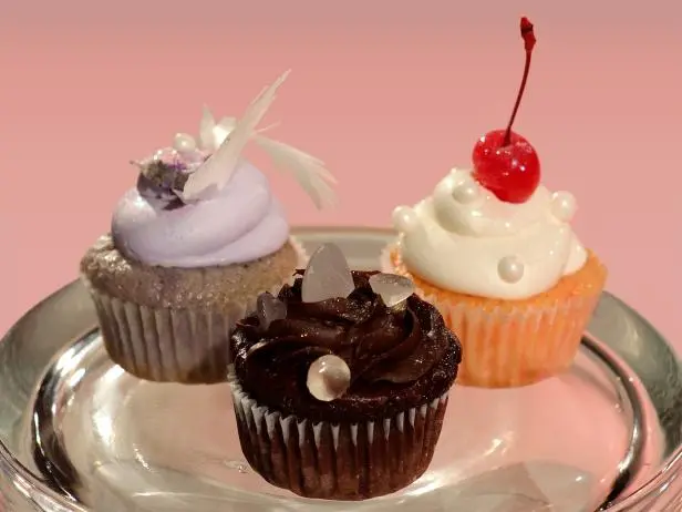 White Chocolate Cherry Cupcakes Recipe | Food Network