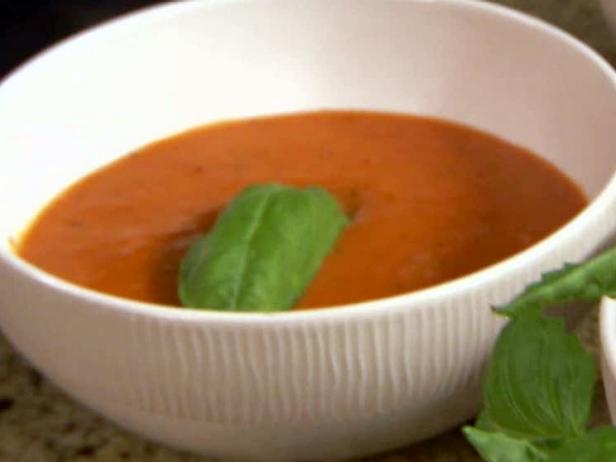 Creamy Tomato and Roasted Pepper Soup image