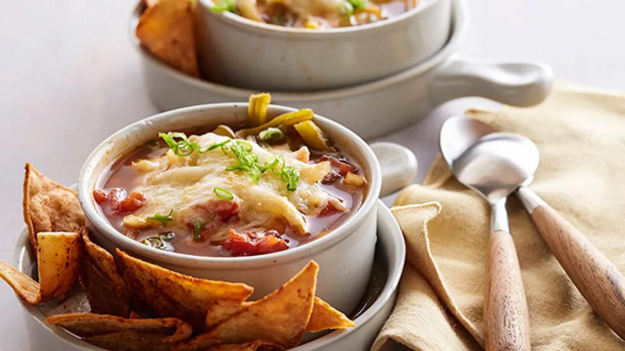 Slow-Cooker Spicy Fajita Soup