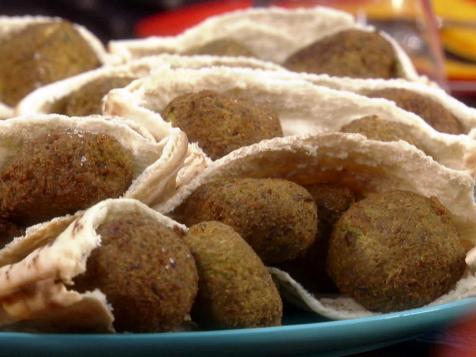Fried Pea and Mint Patty Sandwiches: Pea-lafels