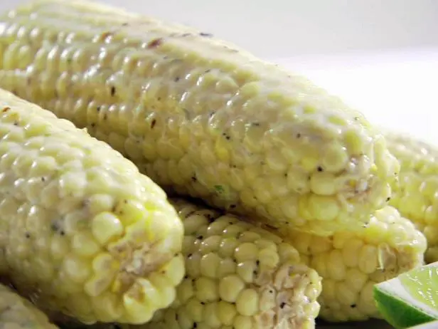 Zesty Grilled Corn on the Cob Recipe | Sandra Lee | Food Network