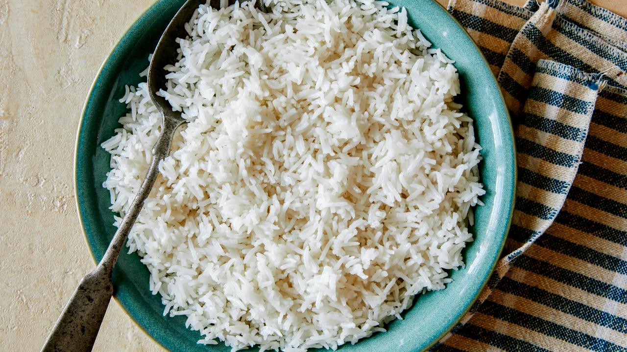 How to Cook Basmati Rice Recipe (Two Ways) l The Mediterranean Dish