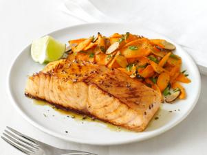 Glazed Salmon With Spiced Carrots Healthy Choice