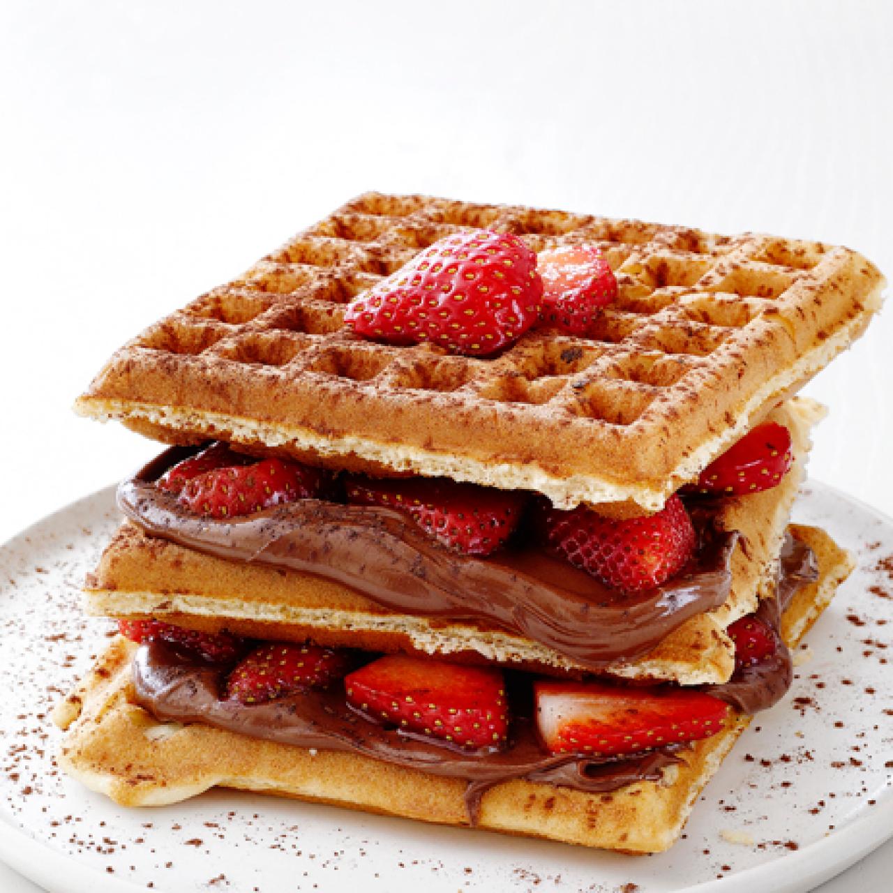 Check Out The Newest & Yummiest Waffle Cake At This Outlet! | LBB