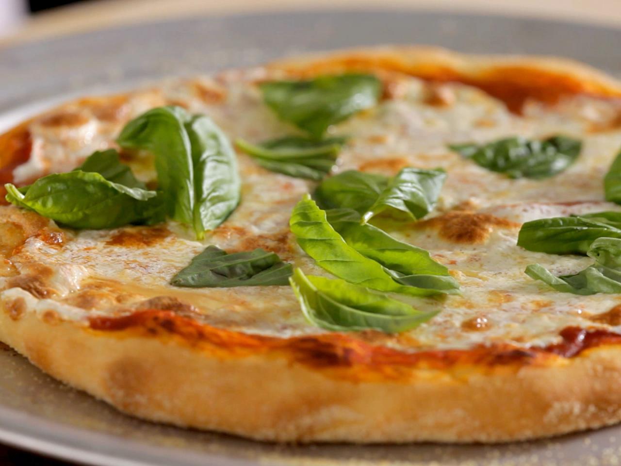 Guide to the Best Ingredients for Homemade Pizza