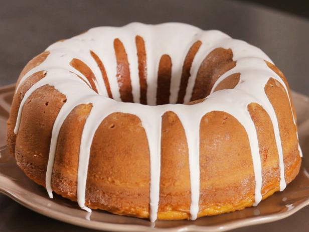 How to Bake a Cake: A Step-by-Phase Guideline : Recipes and Cooking : Food stuff Network