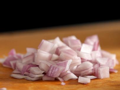 How To Slice Dice And Mince Onions Thanksgiving Recipes Menus Entertaining More Food Network Food Network
