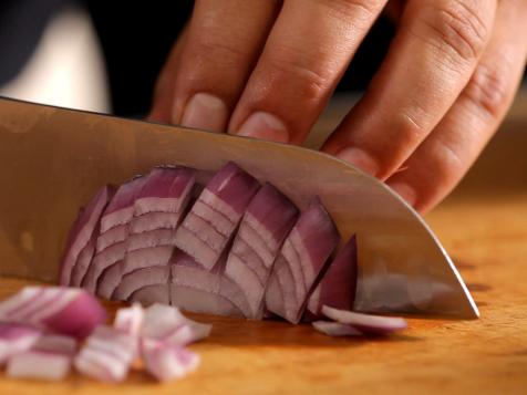 How to Slice, Dice and Mince Onions: A Step-by-Step Guide