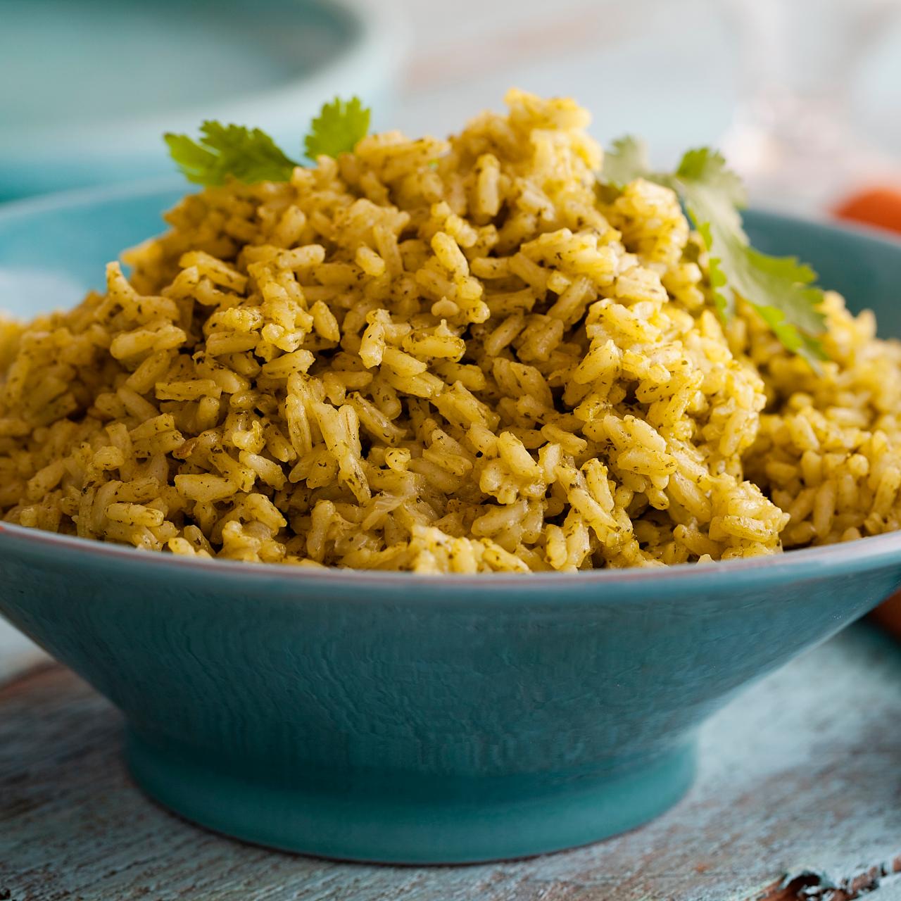 https://food.fnr.sndimg.com/content/dam/images/food/fullset/2011/4/22/0/AI0108_Cilantro-Rice_s4x3.jpg.rend.hgtvcom.1280.1280.suffix/1371597683575.jpeg