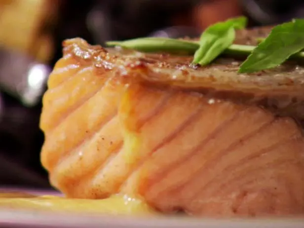 Crispy Skin Salmon - 5-ingredient dinners recipe