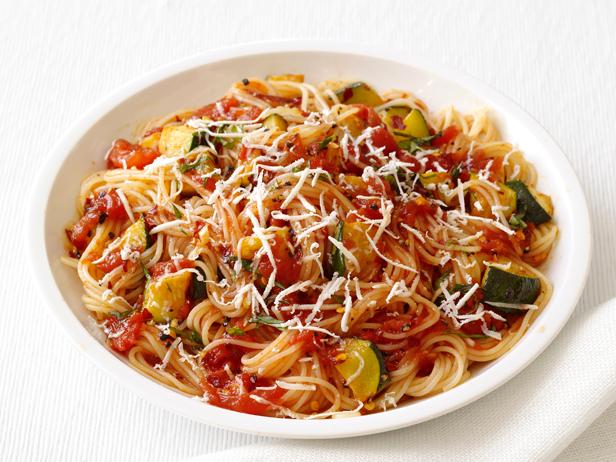 Capellini With Spicy Zucchini-Tomato Sauce_image