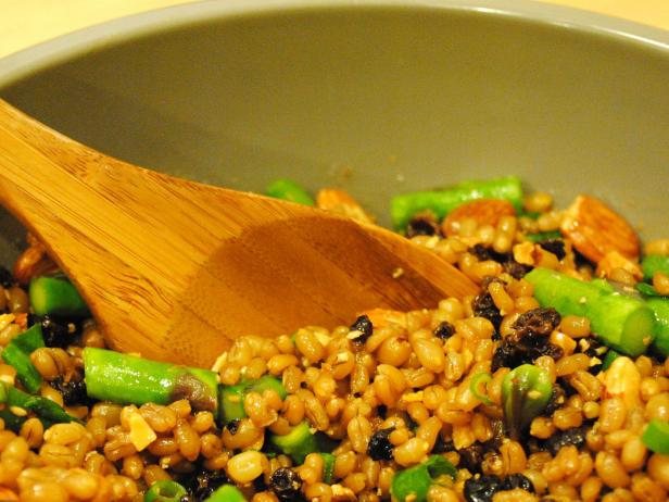 Asparagus and Wheat Berry Salad