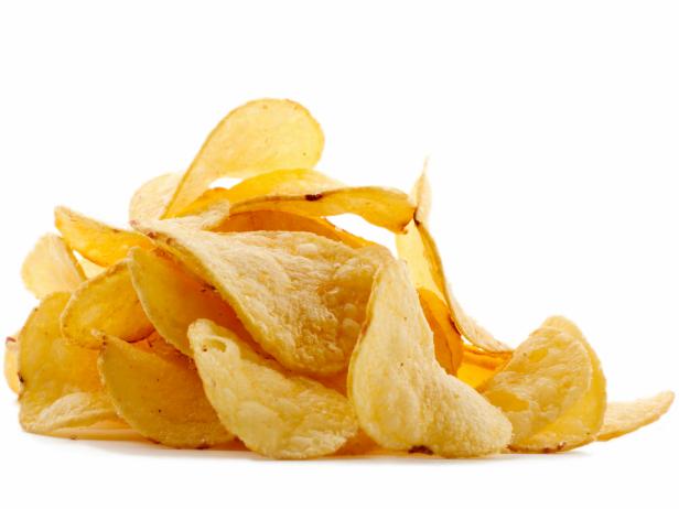 https://food.fnr.sndimg.com/content/dam/images/food/fullset/2011/5/16/0/RX-Miracle-Gro_sweet-potato-chips_s4x3.jpg.rend.hgtvcom.616.462.suffix/1371597522936.jpeg