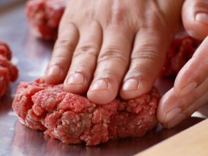 Form Ground Beef Into Round Uniform Patties