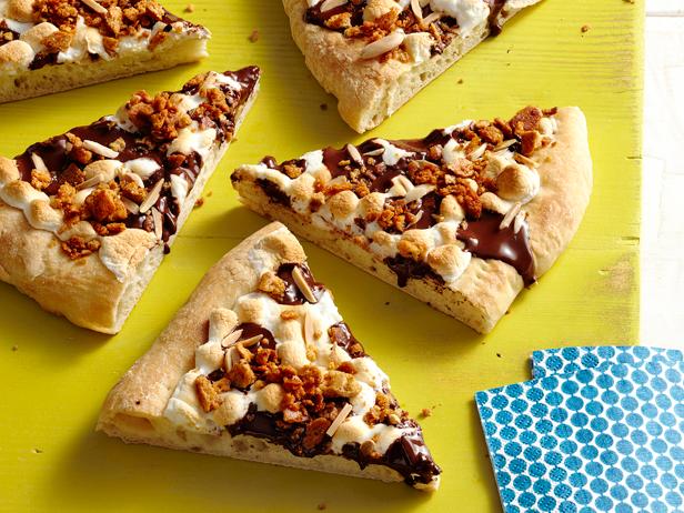 S'More Pizza - Most Popular Pin of the Week