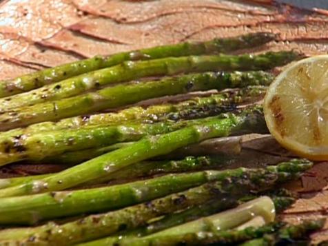 Grilled Asparagus with Lemon and Olive Oil