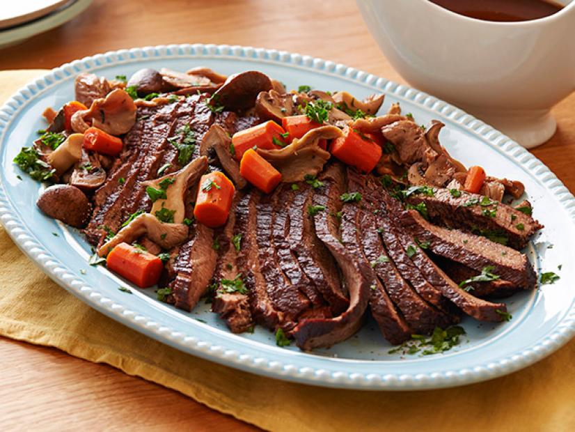 Slow Cooker Brisket With Brown Gravy Recipe Sandra Lee Food Network