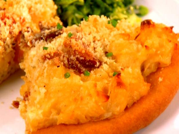 Macaroni and Cheese Pizza image