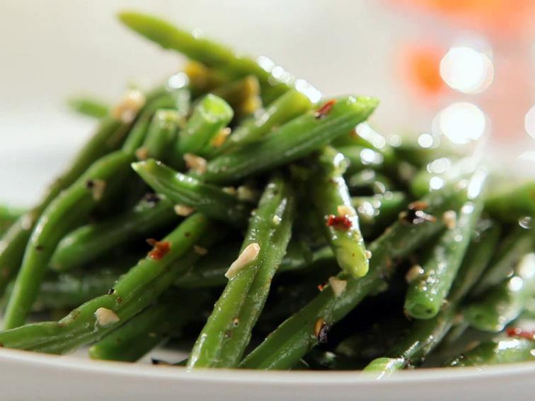 Italian Green Beans Recipe Sandra Lee Food Network   1371597507988 