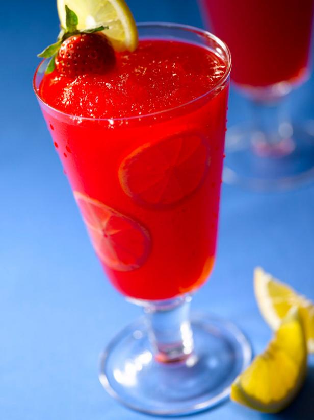 BACARDIandreg; Mixers Strawberry Lemonade