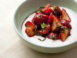 Balsamic Strawberries with Ricotta Cream